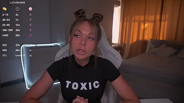 Evelinka online show from 10/07/25, 10:34