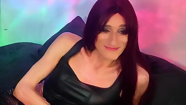 Snapshot of LuvNuk chatting on 12/07/24, 11:12 LuvNuk online show from 12/07/24, 11:12