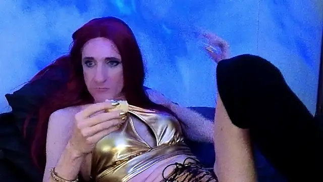 Snapshot of LuvNuk chatting on 01/10/25, 01:52 LuvNuk online show from 01/10/25, 01:52