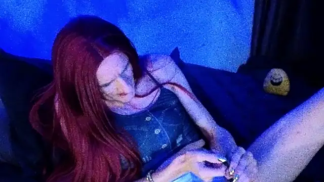 Snapshot of LuvNuk chatting on 01/13/25, 08:37 LuvNuk online show from 01/13/25, 08:37