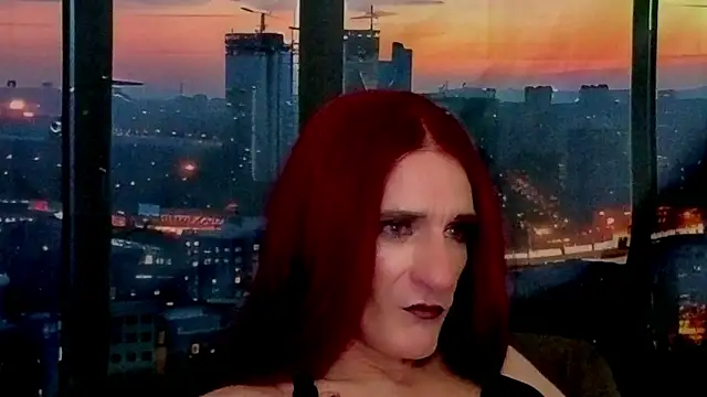 Snapshot of LuvNuk chatting on 09/10/25, 09:31 LuvNuk online show from 09/10/25, 09:31