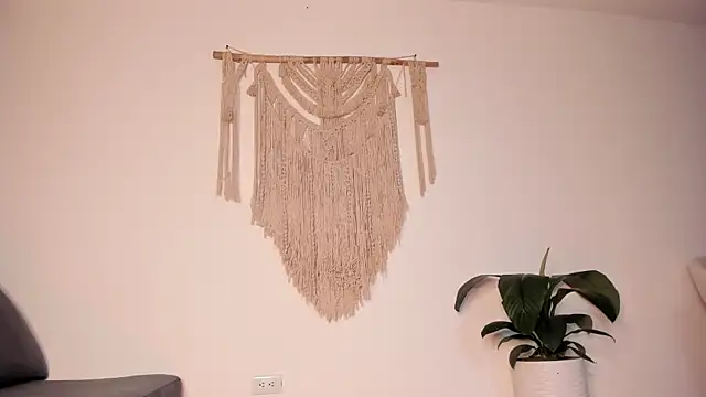 Snapshot of molly_cams8 chatting on 01/16/25, 04:28 molly cams8 online show from 01/16/25, 04:28