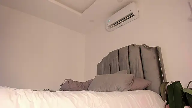 Snapshot of molly_cams8 chatting on 01/20/25, 02:11 molly cams8 online show from 01/20/25, 02:11