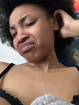 KimiAqua online show from 03/10/25, 05:50