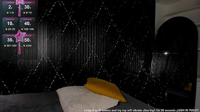 Snapshot of _noahjones chatting on 12/09/24, 12:08  noahjones online show from 12/09/24, 12:08