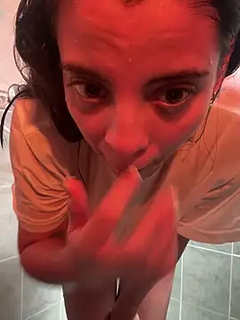 Snapshot of _noahjones chatting on 03/19/25, 03:19  noahjones online show from 03/19/25, 03:19