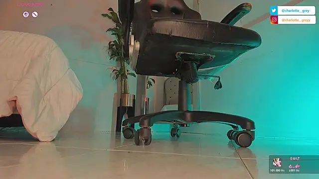 charlotte  grey online show from 10/27/25, 08:24