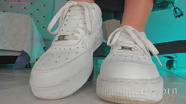 charlotte  grey online show from 01/16/26, 08:02