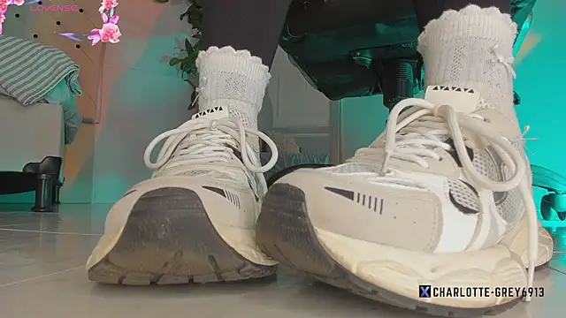 charlotte  grey online show from 02/17/26, 08:26