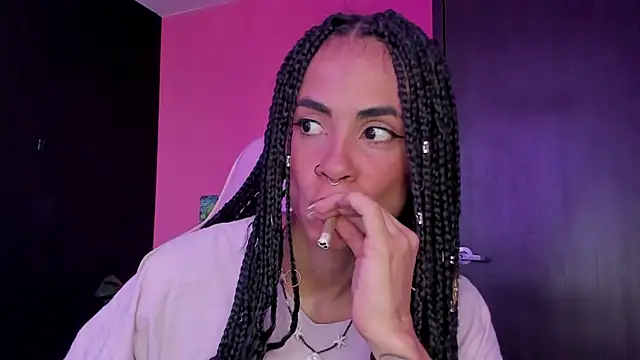 Juanadearco5 online show from 12/11/24, 07:14