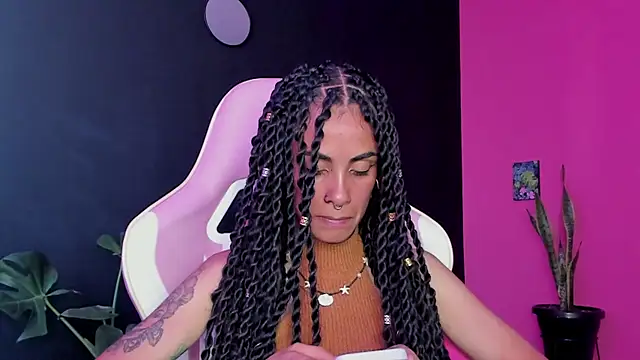 Juanadearco5 online show from 01/16/25, 08:36