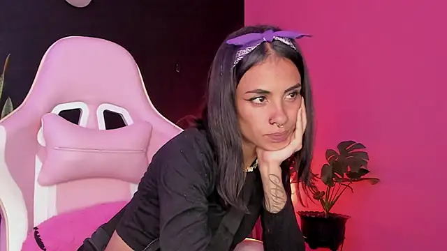 Juanadearco5 online show from 02/03/25, 09:07