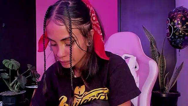 Juanadearco5 online show from 03/20/25, 04:42