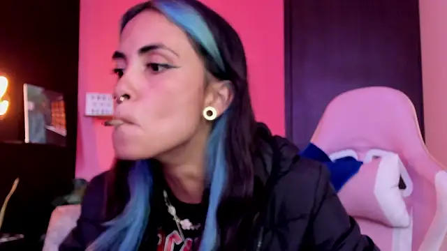 Juanadearco5 online show from 09/23/25, 08:56