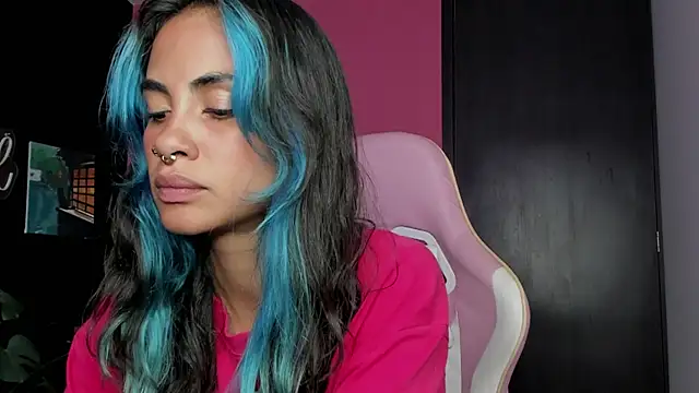 Juanadearco5 online show from 12/04/25, 08:17