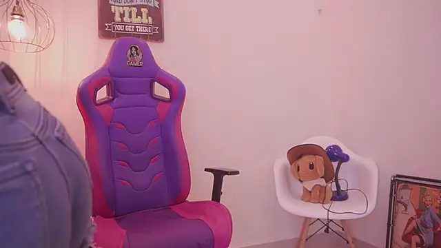 Snapshot of madelyn_rose_ chatting on 01/10/26, 01:51 madelyn rose online show from 01/10/26, 01:51