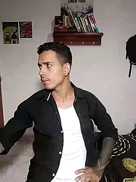 Snapshot of chero_95 chatting on 10/10/25, 07:02 chero 95 online show from 10/10/25, 07:02