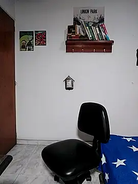 Snapshot of chero_95 chatting on 10/14/25, 07:36 chero 95 online show from 10/14/25, 07:36