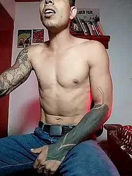 Snapshot of chero_95 chatting on 11/13/25, 10:41 chero 95 online show from 11/13/25, 10:41