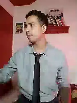 Snapshot of chero_95 chatting on 11/18/25, 08:13 chero 95 online show from 11/18/25, 08:13