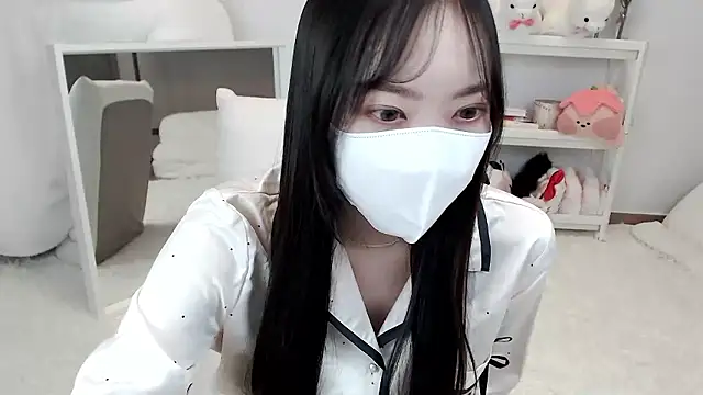 momo room online show from 05/09/26, 11:59
