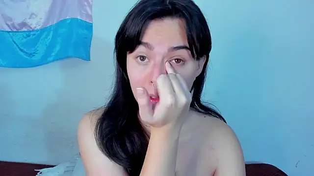 Snapshot of elizabethtaylorxxx chatting on 04/19/26, 12:37 elizabethtaylorxxx online show from 04/19/26, 12:37