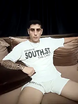 arenn1997 online show from 09/14/25, 12:21