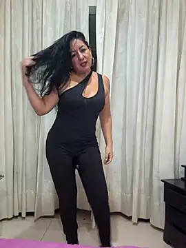 viollett 28 online show from 02/25/25, 12:36