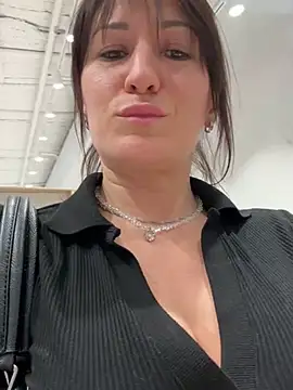 Snapshot of ZhenjaPoledance chatting on 02/09/25, 02:18 ZhenjaPoledance online show from 02/09/25, 02:18