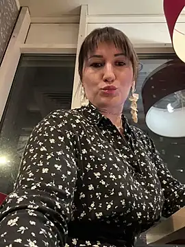 Snapshot of ZhenjaPoledance chatting on 02/21/25, 04:37 ZhenjaPoledance online show from 02/21/25, 04:37