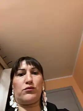 Snapshot of ZhenjaPoledance chatting on 03/19/25, 01:51 ZhenjaPoledance online show from 03/19/25, 01:51