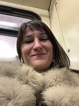 Snapshot of ZhenjaPoledance chatting on 03/20/25, 03:36 ZhenjaPoledance online show from 03/20/25, 03:36