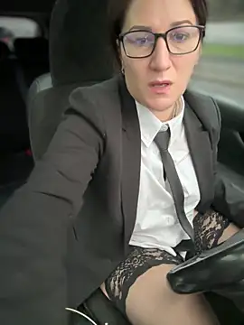 Snapshot of ZhenjaPoledance chatting on 11/18/25, 06:18 ZhenjaPoledance online show from 11/18/25, 06:18