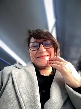 Snapshot of ZhenjaPoledance chatting on 11/20/25, 08:14 ZhenjaPoledance online show from 11/20/25, 08:14