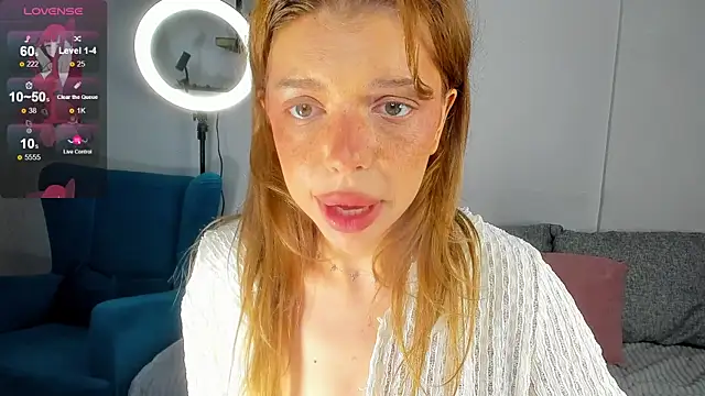 Snapshot of Hannah_Carr chatting on 10/09/25, 07:23 Hannah Carr online show from 10/09/25, 07:23