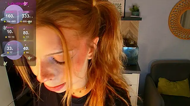 Snapshot of Hannah_Carr chatting on 06/18/26, 05:17 Hannah Carr online show from 06/18/26, 05:17