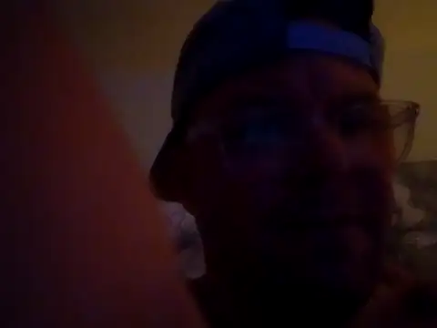 Snapshot of Vinyboy69 chatting on 11/29/25, 12:24 Vinyboy69 online show from 11/29/25, 12:24