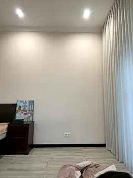 Hott Lolla online show from 10/04/25, 08:34