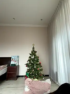 Hott Lolla online show from 12/23/25, 08:34