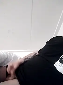 Snapshot of blak1093 chatting on 01/23/25, 06:24 blak1093 online show from 01/23/25, 06:24