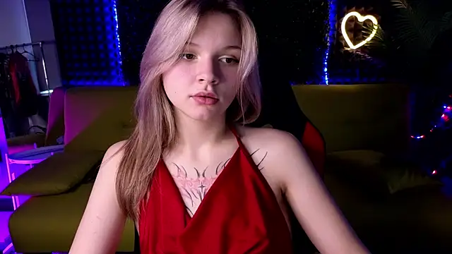 Snapshot of LitaBrom chatting on 12/05/24, 04:09 LitaBrom online show from 12/05/24, 04:09