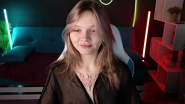 Snapshot of LitaBrom chatting on 12/07/24, 07:38 LitaBrom online show from 12/07/24, 07:38