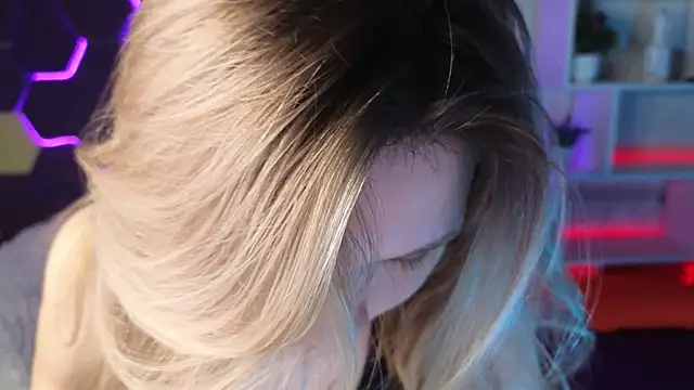 Snapshot of LitaBrom chatting on 01/21/25, 01:08 LitaBrom online show from 01/21/25, 01:08