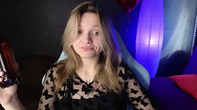 Snapshot of LitaBrom chatting on 02/23/25, 08:06 LitaBrom online show from 02/23/25, 08:06