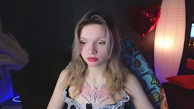 Snapshot of LitaBrom chatting on 03/12/25, 10:59 LitaBrom online show from 03/12/25, 10:59