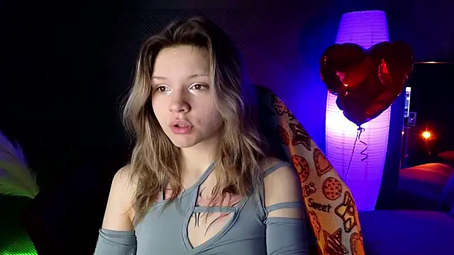 Snapshot of LitaBrom chatting on 03/23/25, 01:09 LitaBrom online show from 03/23/25, 01:09