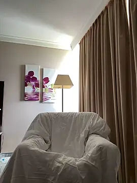 LenaundLeon online show from 04/19/26, 10:14