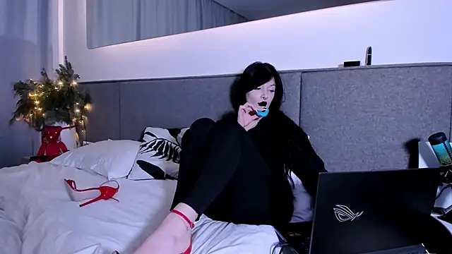 Snapshot of _Goddess_Misha_ chatting on 01/05/25, 11:12  Goddess Misha  online show from 01/05/25, 11:12