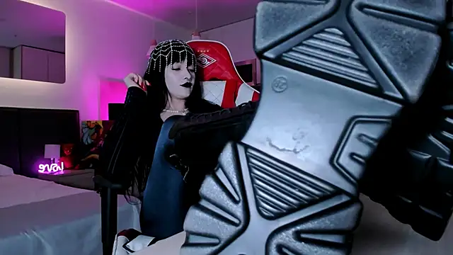 Snapshot of _Goddess_Misha_ chatting on 03/19/25, 11:03  Goddess Misha  online show from 03/19/25, 11:03