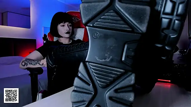 Snapshot of _Goddess_Misha_ chatting on 09/18/25, 09:28  Goddess Misha  online show from 09/18/25, 09:28